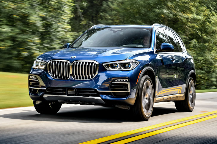 Кроссоверы BMW X5 и X7 стали мощнее