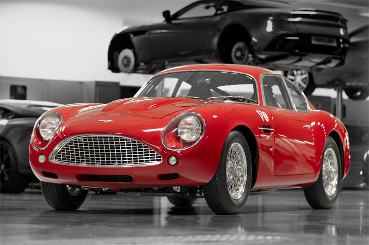 Астон Мартин рассекретил спорткар DB4 GT Zagato Continuation